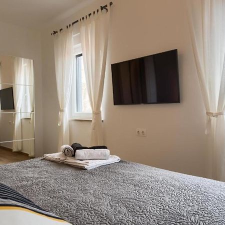 Apartments Dream In Arena 1 Pula Center Free Parking Екстер'єр фото